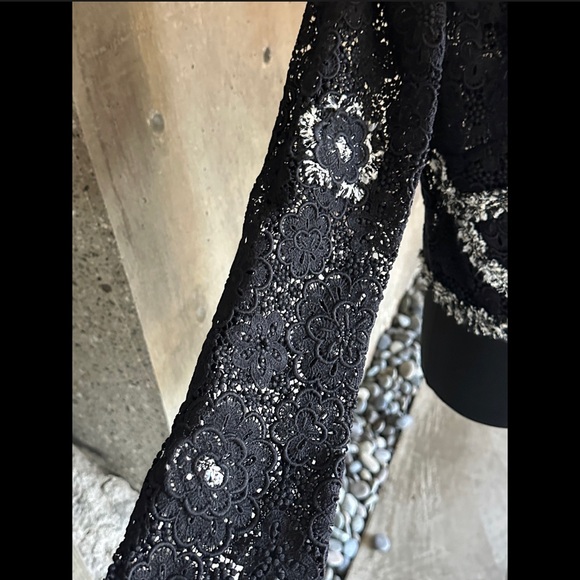 Vintage Chanel Guipure collarless lace jacket - Picture 4 of 10